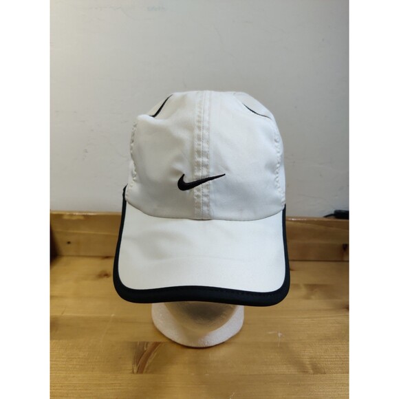 Nike Drifit Featherlight Hat White Black One Size Strapback Swoosh Preppy Mens - Picture 1 of 7